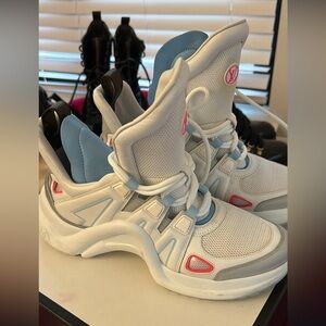 Louis Vuitton White and Pink Women's Sneakers